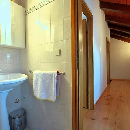 Casa Angelo Vikendica *